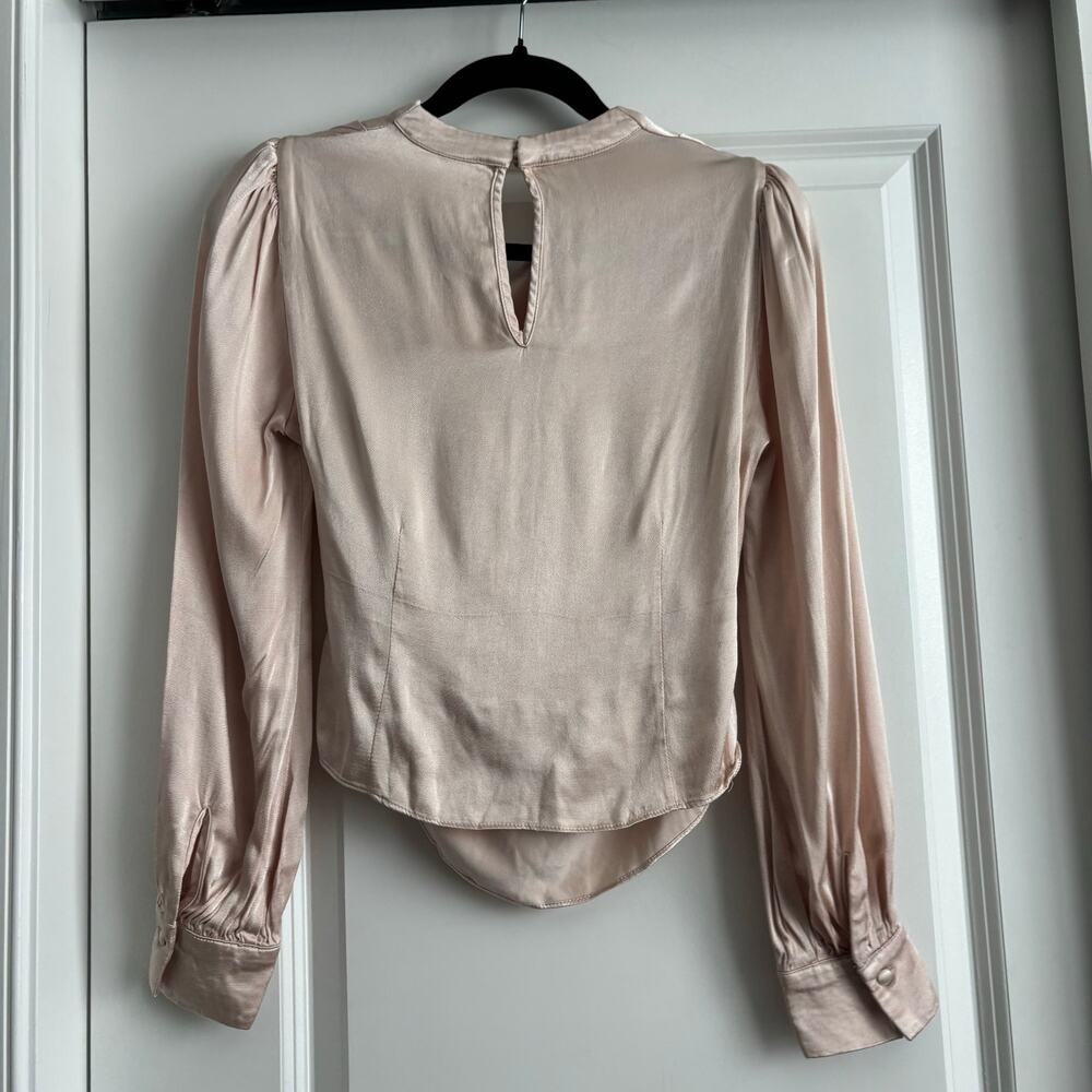 ASTR the Label Lilith Satin Cowl Neck Long Sleeve Blouse Top Pink Size XS EUC - Picture 3 of 11